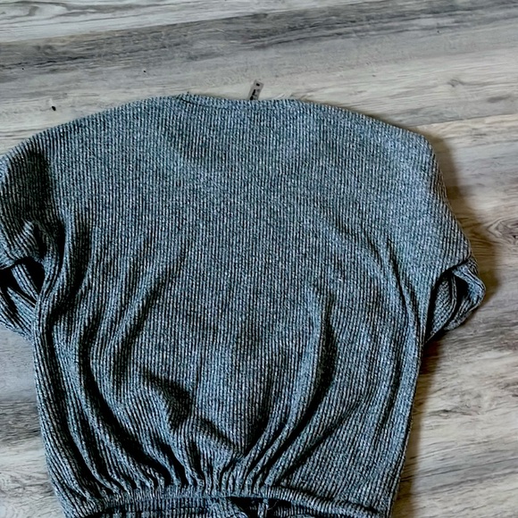 Gray sweater - Picture 2 of 2
